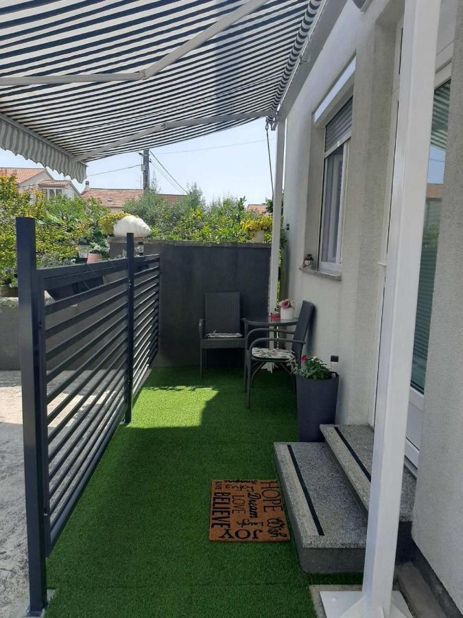 Onlystudio With Free Parking Appartement Zadar